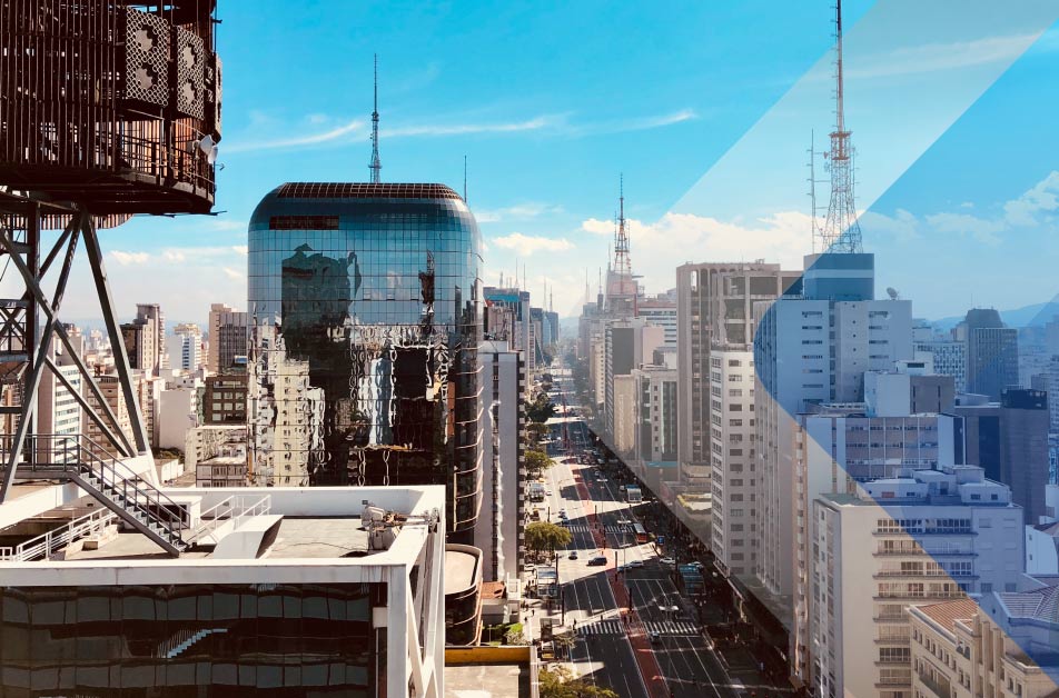 Photo of Sao Paolo by Joao Tzanno on Unsplash to illustrate article on hiring independent contractors in Brazil